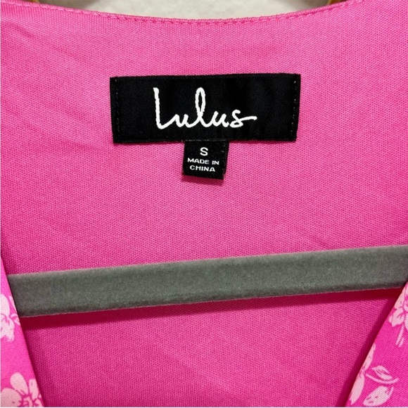Lulu’s Pink Floral Cornelia Wrap Ruffled Midi Dress S - Picture 6 of 6